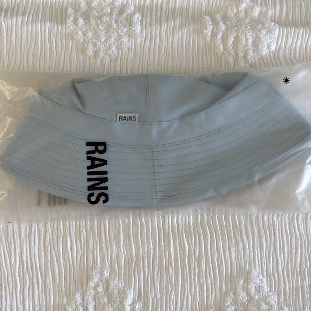 Rains Blue Bucket Hat Quilted Design - Picture 5 of 5